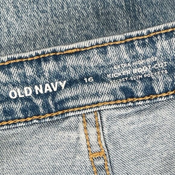 Old Navy Kicker Boot Cut Extra High Rise Distressed Blue Jeans Women’s Size 16 - Picture 3 of 7